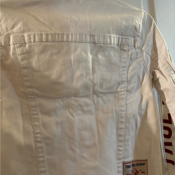 TRUE RELIGION LADIES JEAN JACKET. - Picture 5 of 6